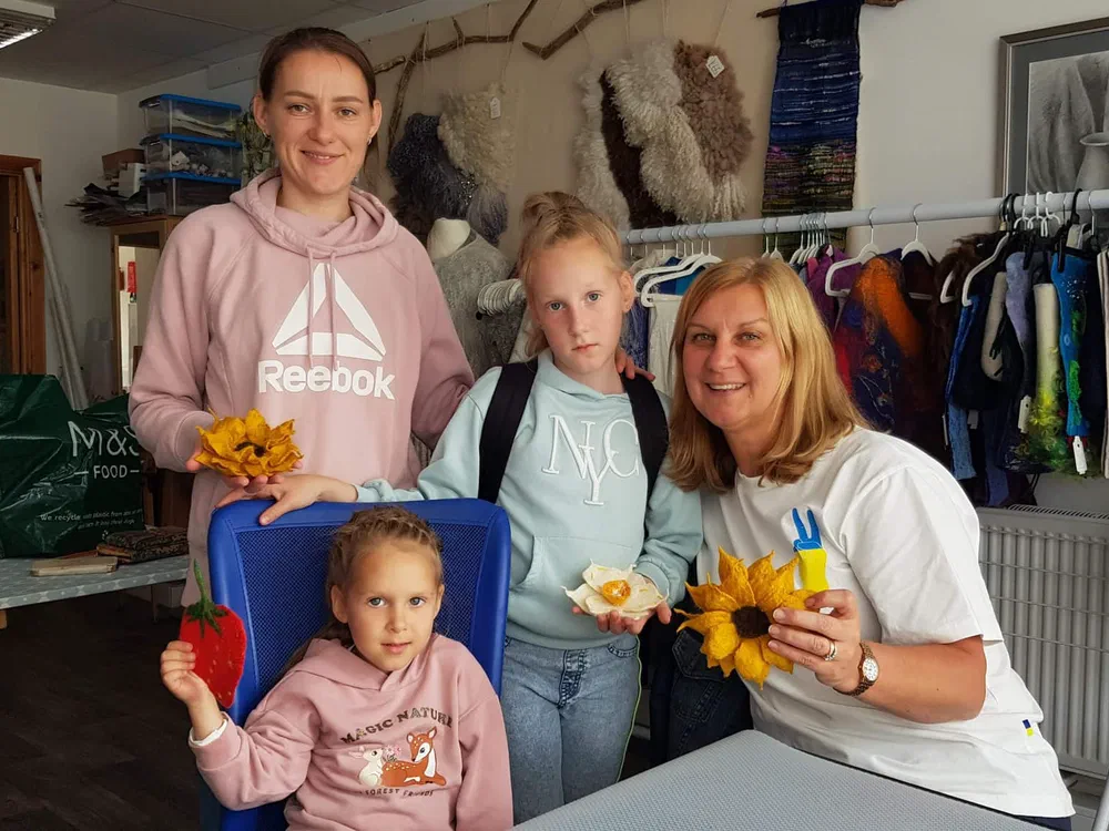 Nice day in Wool&silk Art studio in Briton Ferry