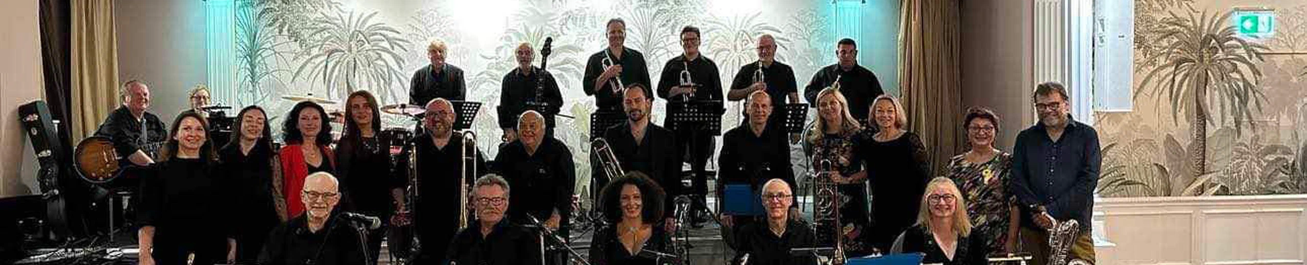 Jazz music and singing at Llanelli Diplomat Hotel