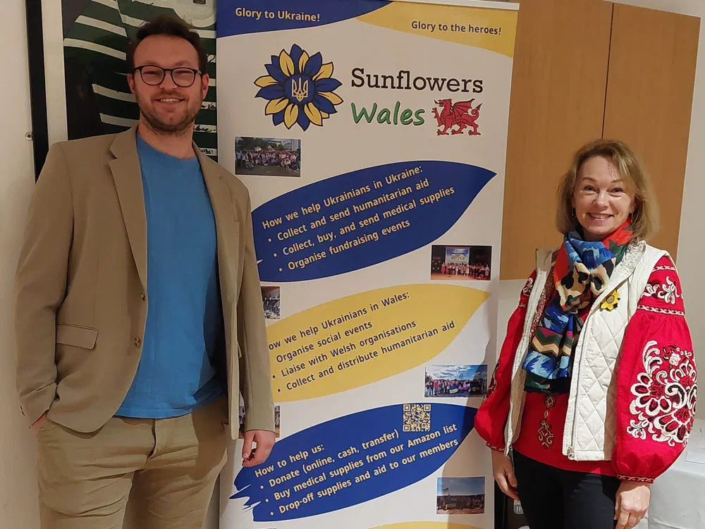 Fundraising by the Swansea Masters Swim Squad